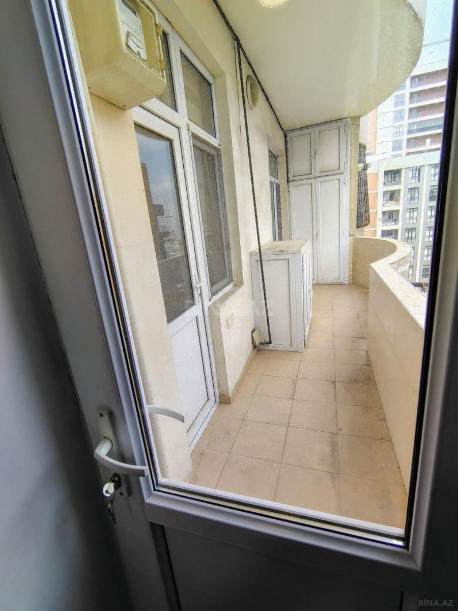 3-комн. новостройка - м. 8 ноября - 140 м² (10)