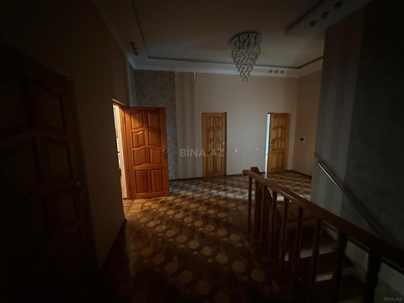8 otaqlı həyət evi/bağ evi - Novxanı q. - 228 m² (17)