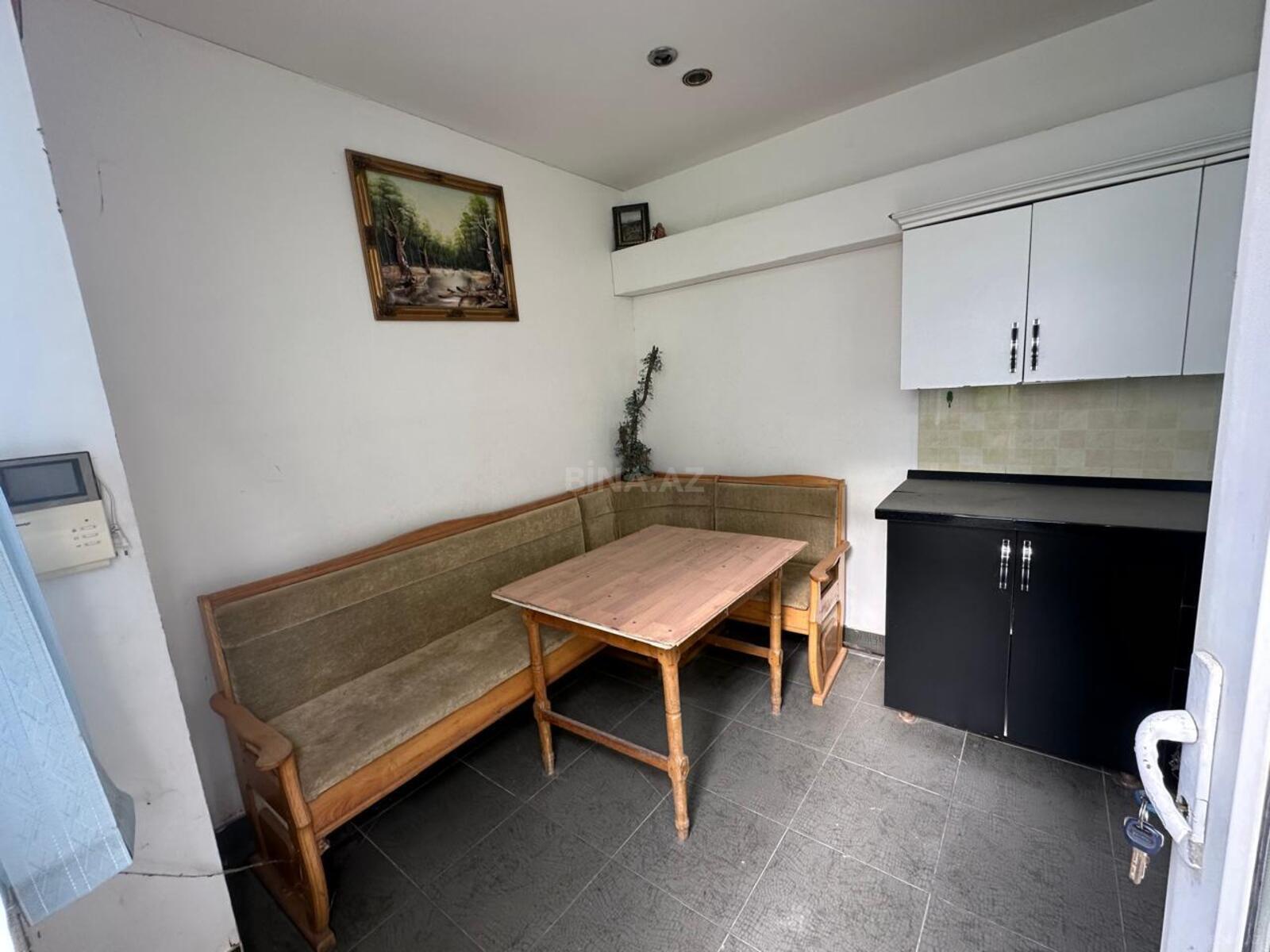 8 otaqlı həyət evi/bağ evi - Novxanı q. - 228 m² (19)