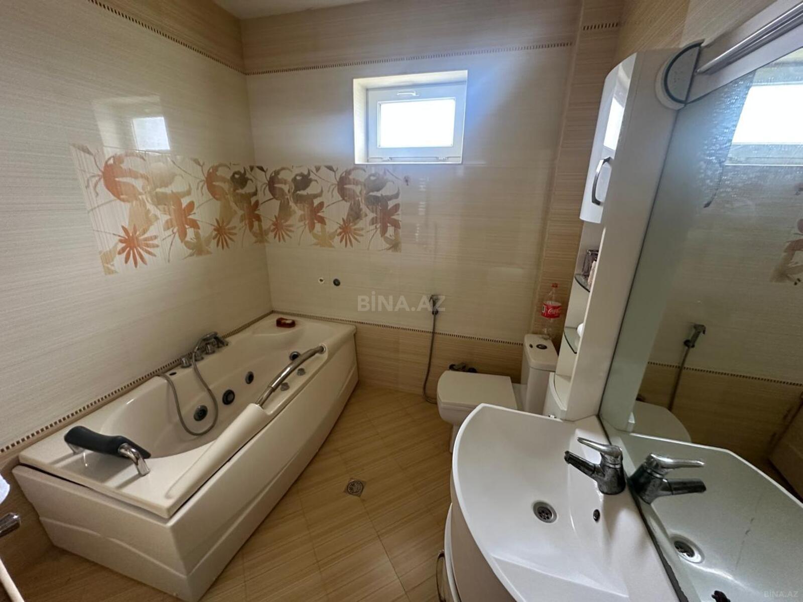 8 otaqlı həyət evi/bağ evi - Novxanı q. - 228 m² (25)