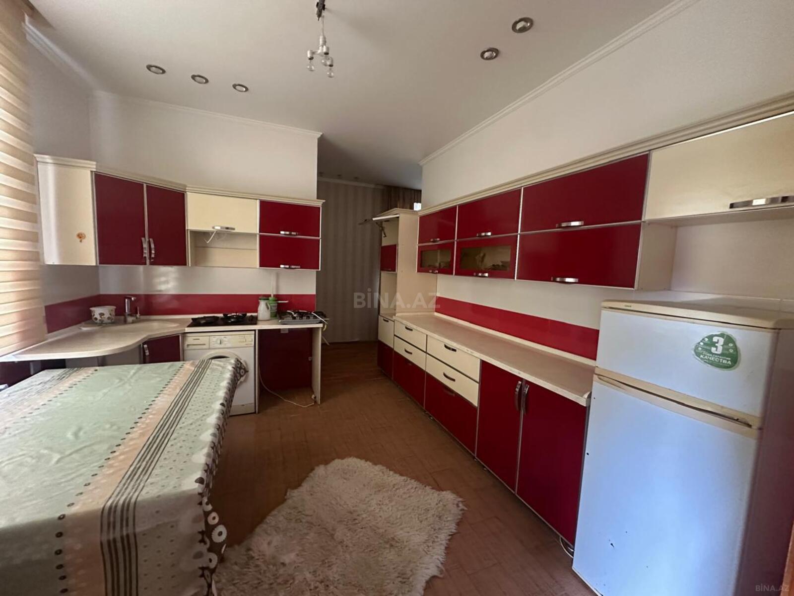 8 otaqlı həyət evi/bağ evi - Novxanı q. - 228 m² (23)