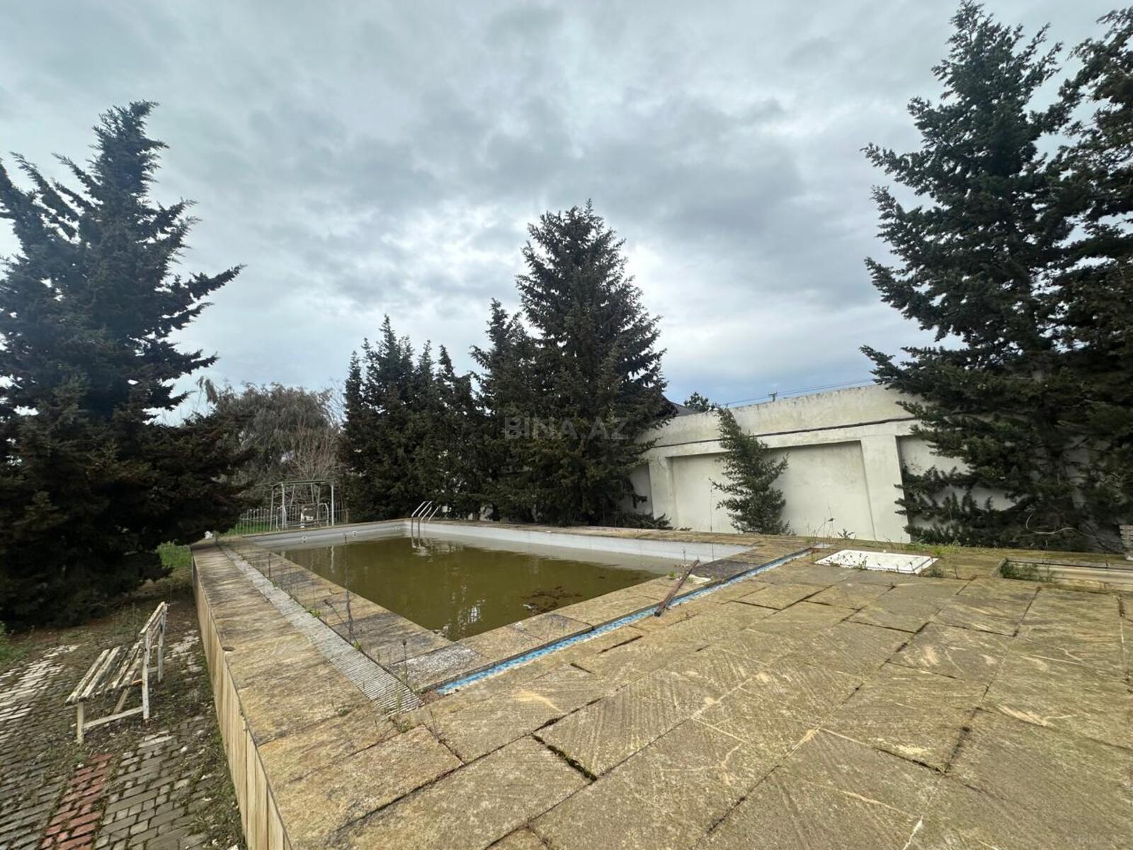 8 otaqlı həyət evi/bağ evi - Novxanı q. - 228 m² (11)