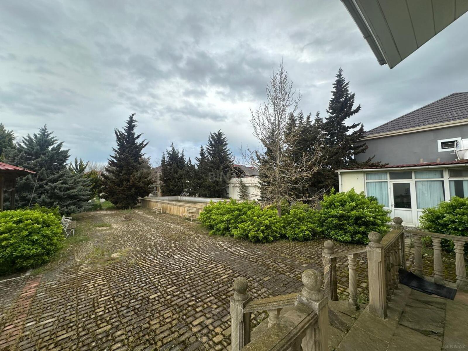 8 otaqlı həyət evi/bağ evi - Novxanı q. - 228 m² (9)