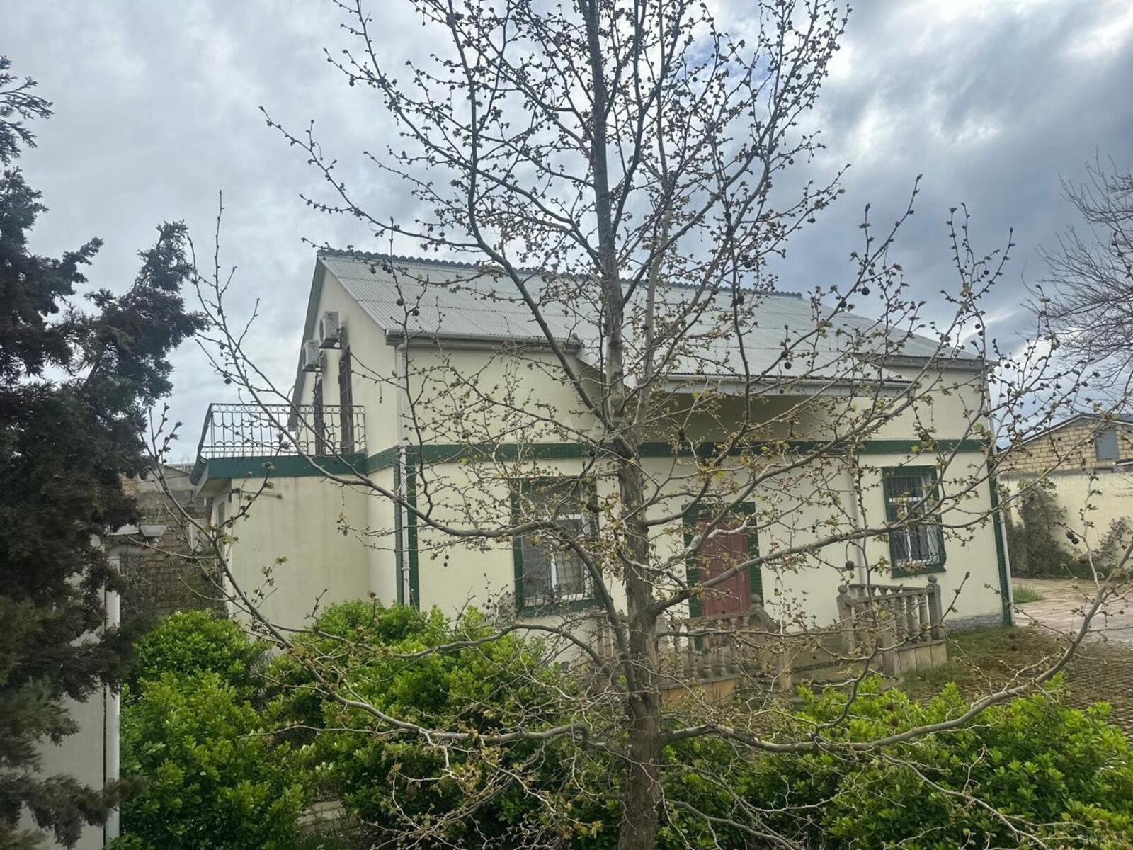 8 otaqlı həyət evi/bağ evi - Novxanı q. - 228 m² (10)