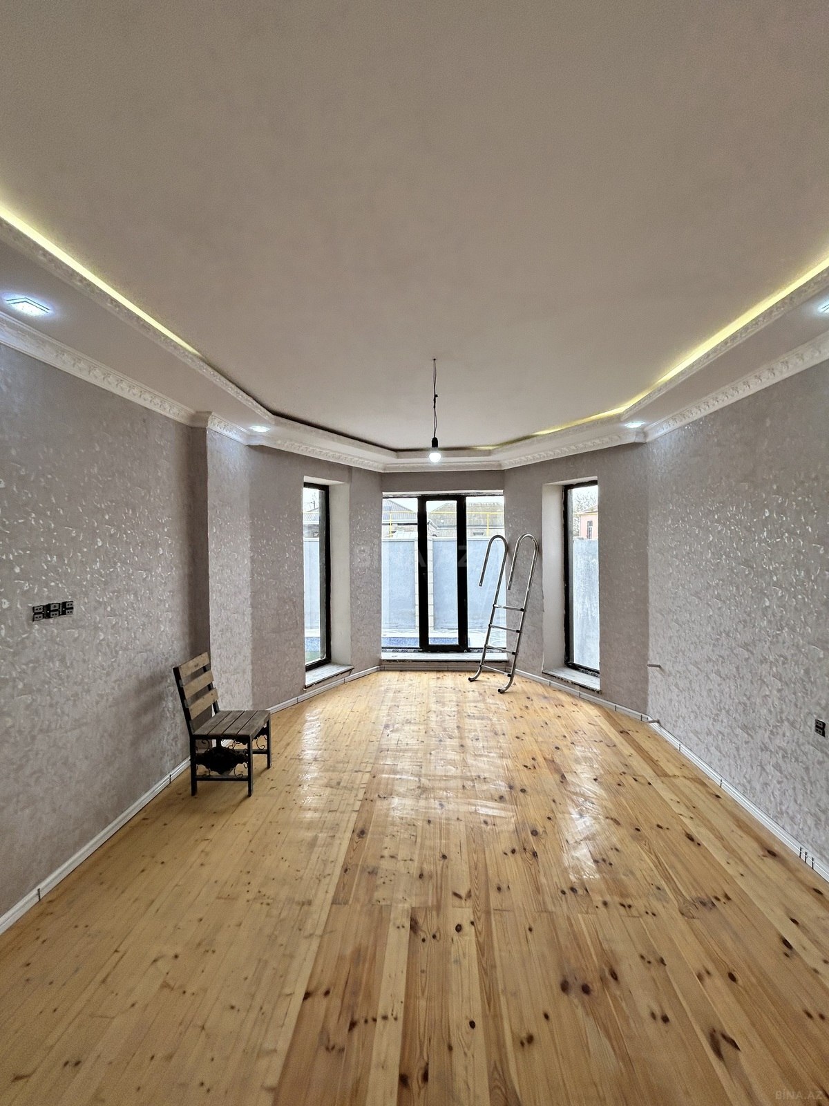 6-комн. дом/дача - пос. Бина - 240 м² (10)