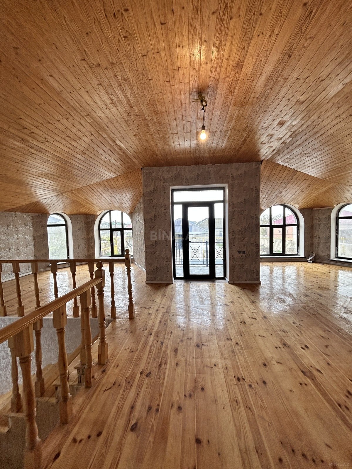 6-комн. дом/дача - пос. Бина - 240 м² (20)