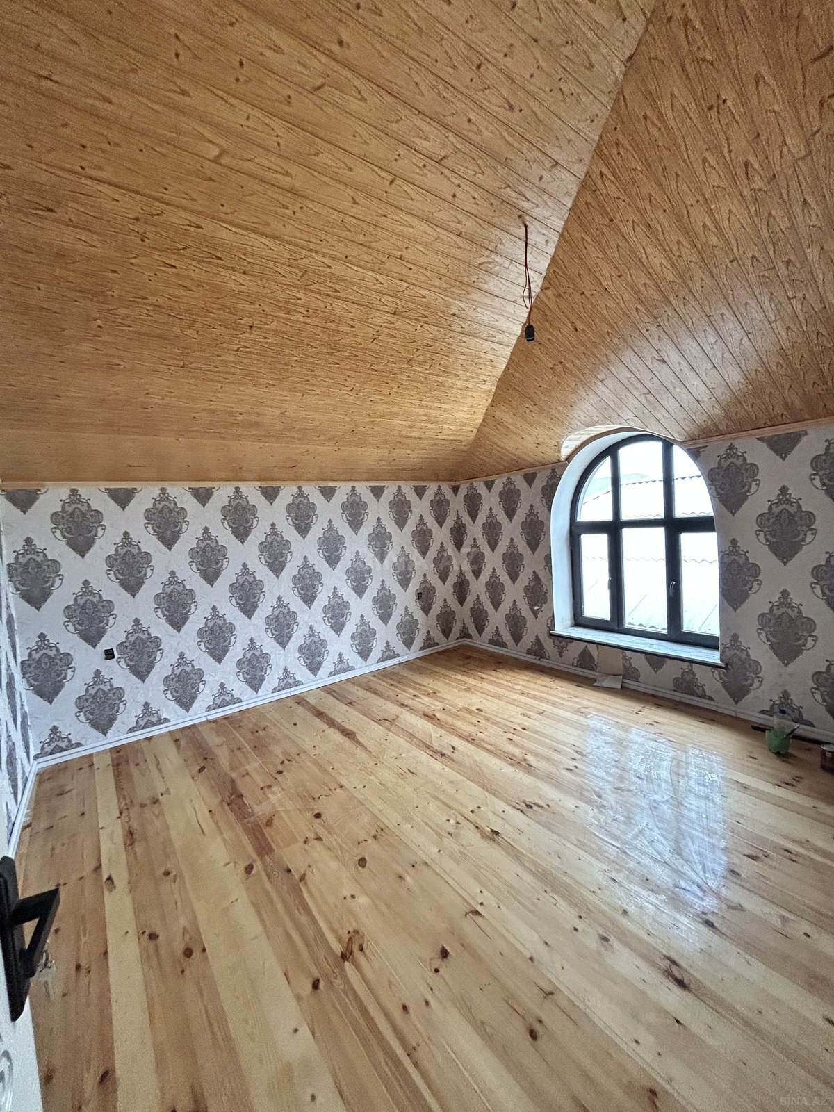 6-комн. дом/дача - пос. Бина - 240 м² (21)