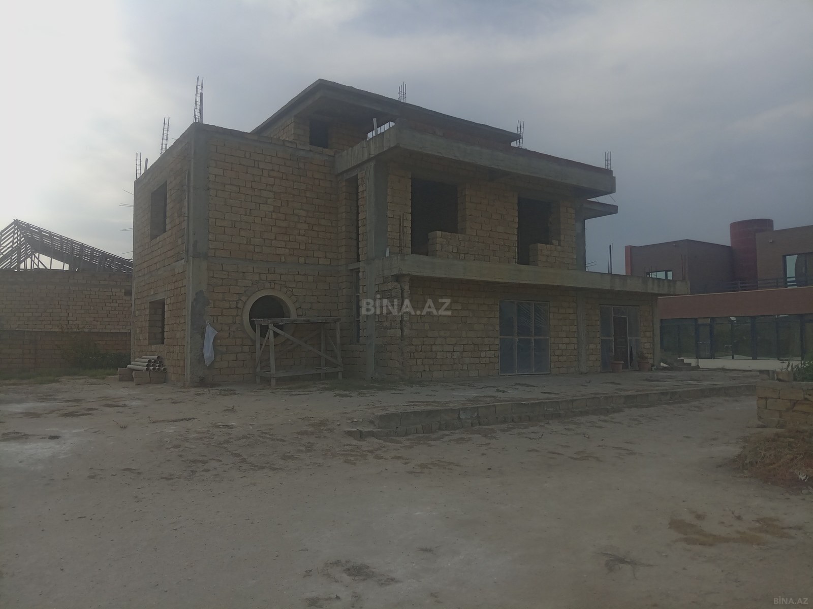 6-комн. дом/дача - пос. Пиршаги - 340 м² (2)