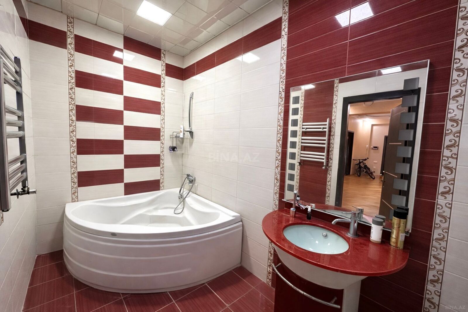 3 otaqlı yeni tikili - 20 Yanvar m. - 140 m² (10)
