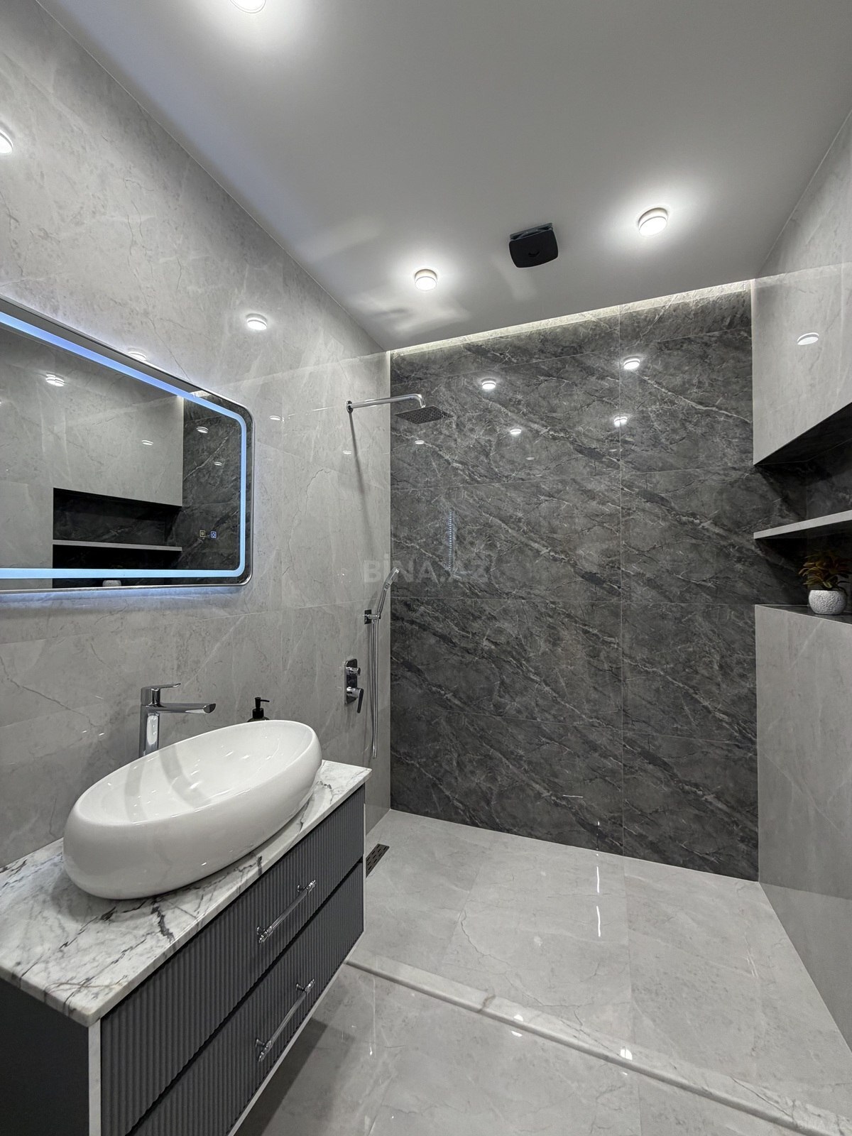 3-комн. новостройка - Насиминский р. - 102 м² (16)