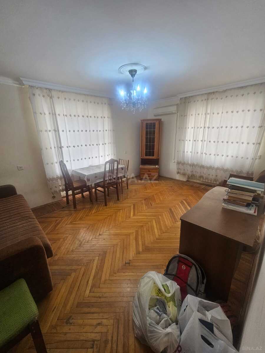 2 otaqlı köhnə tikili - İnşaatçılar m. - 50 m² (1)
