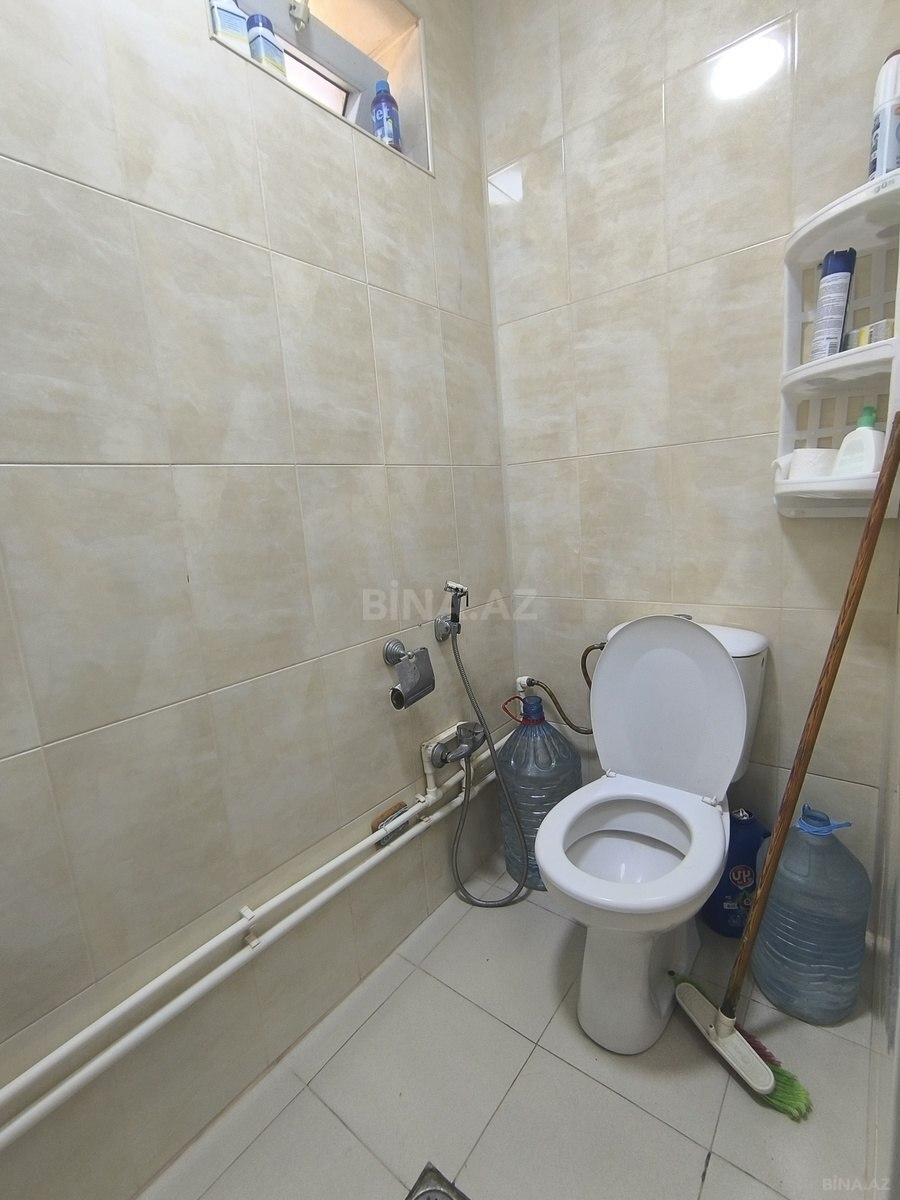 4 otaqlı həyət evi/bağ evi - Novxanı q. - 300 m² (12)