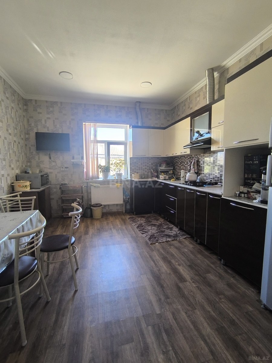 4 otaqlı həyət evi/bağ evi - Novxanı q. - 300 m² (13)