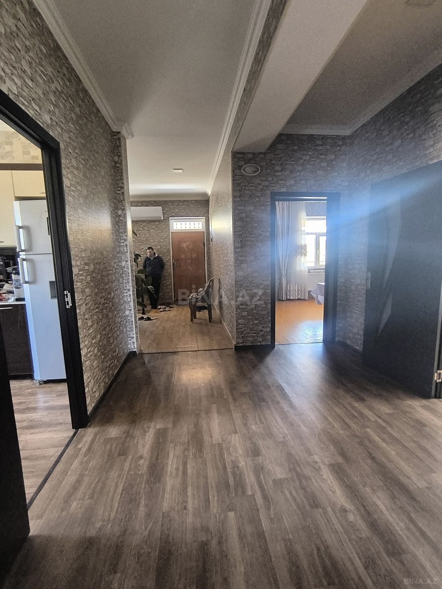 4 otaqlı həyət evi/bağ evi - Novxanı q. - 300 m² (14)