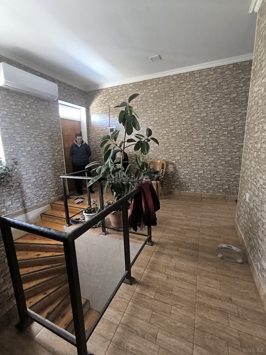4 otaqlı həyət evi/bağ evi - Novxanı q. - 300 m² (11)