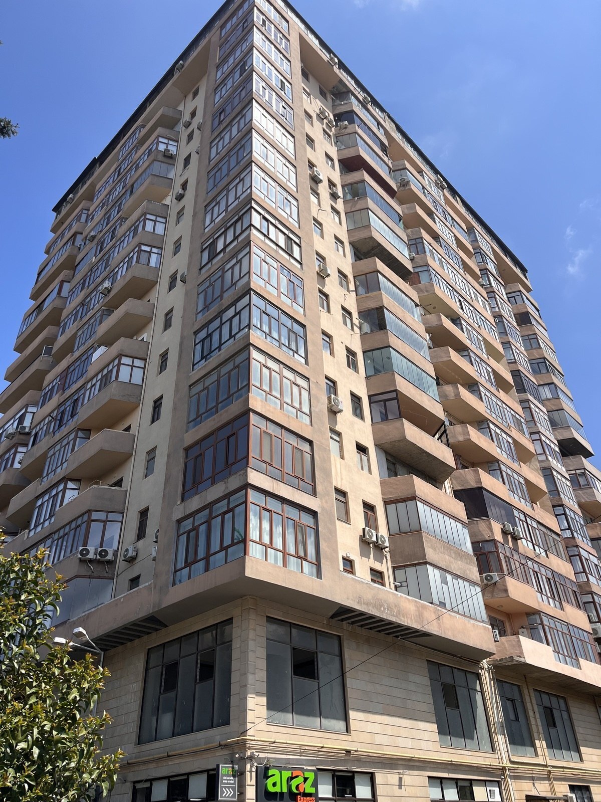 Объект - м. Азадлыг проспекти - 326 м² (1)