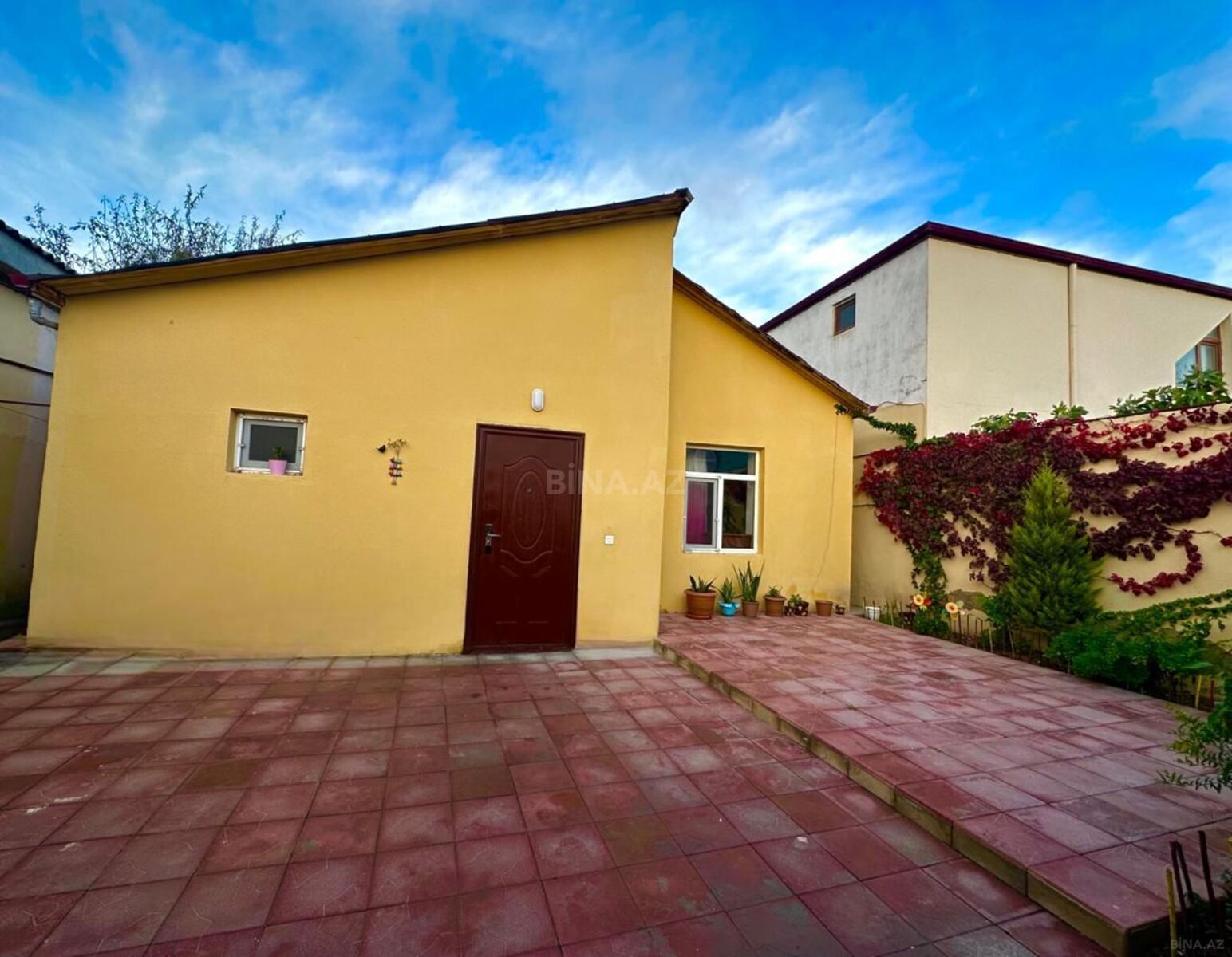 4 otaqlı həyət evi/bağ evi - Şüvəlan q. - 101 m² (1)