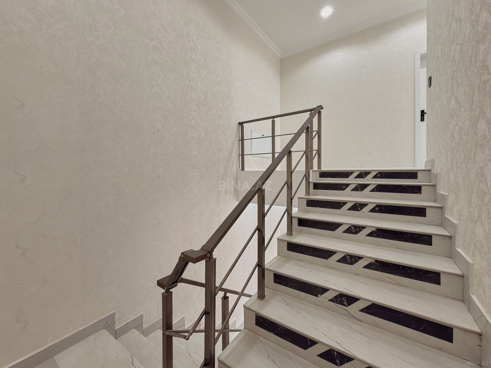 5-комн. дом/дача - пос. Бина - 160 м² (7)