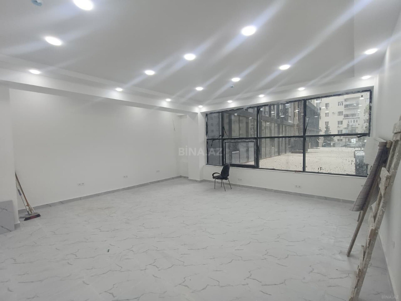 1-комн. офис - м. Шах Исмаил Хатаи - 65 м² (2)