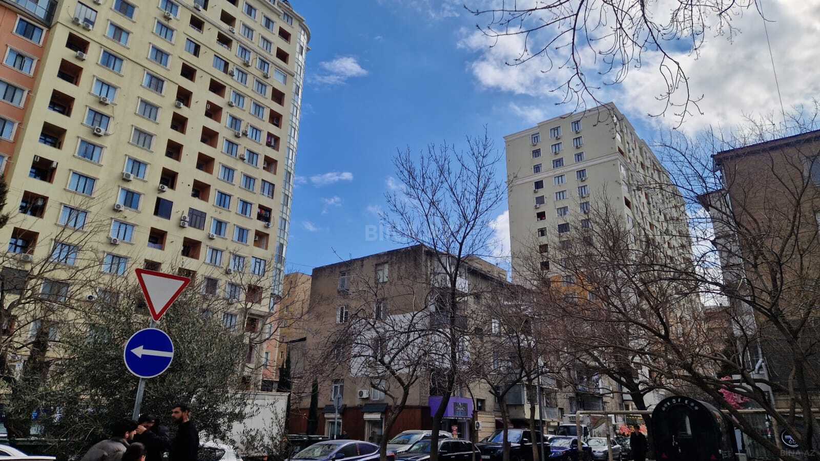 3-комн. вторичка - м. Элмляр Академиясы - 100 м² (1)