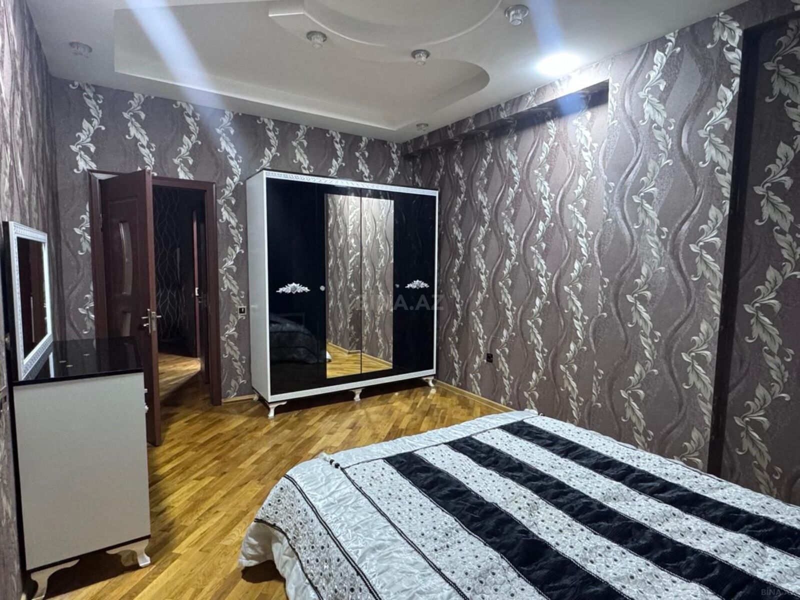 3 otaqlı yeni tikili - İnşaatçılar m. - 100 m² (3)