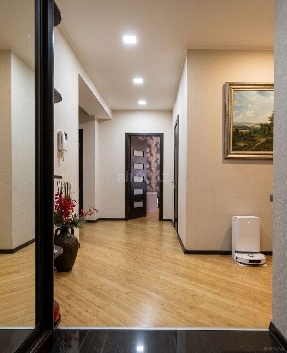 4 otaqlı yeni tikili - 8 Noyabr m. - 145 m² (1)