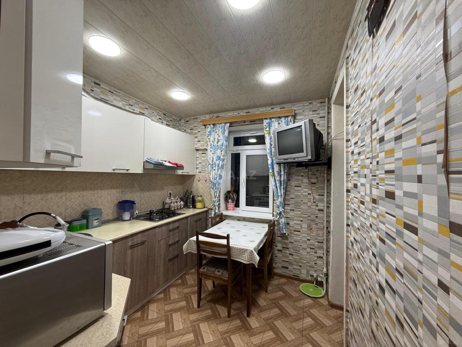 4 otaqlı köhnə tikili - Bakıxanov q. - 90 m² (14)