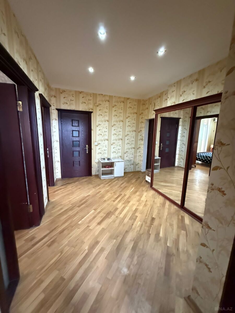 3-комн. новостройка - м. 8 ноября - 95 м² (5)