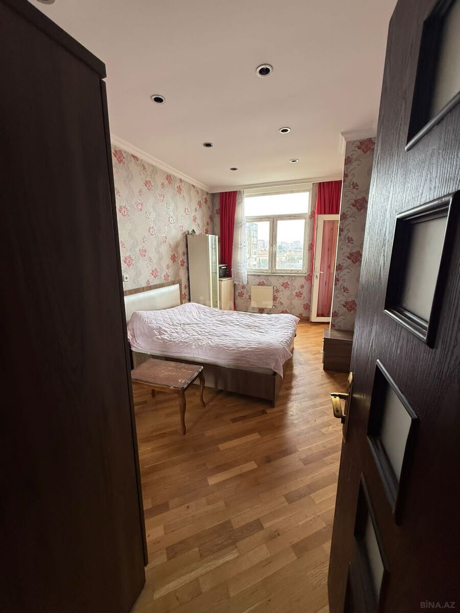 3-комн. новостройка - м. 8 ноября - 95 м² (8)