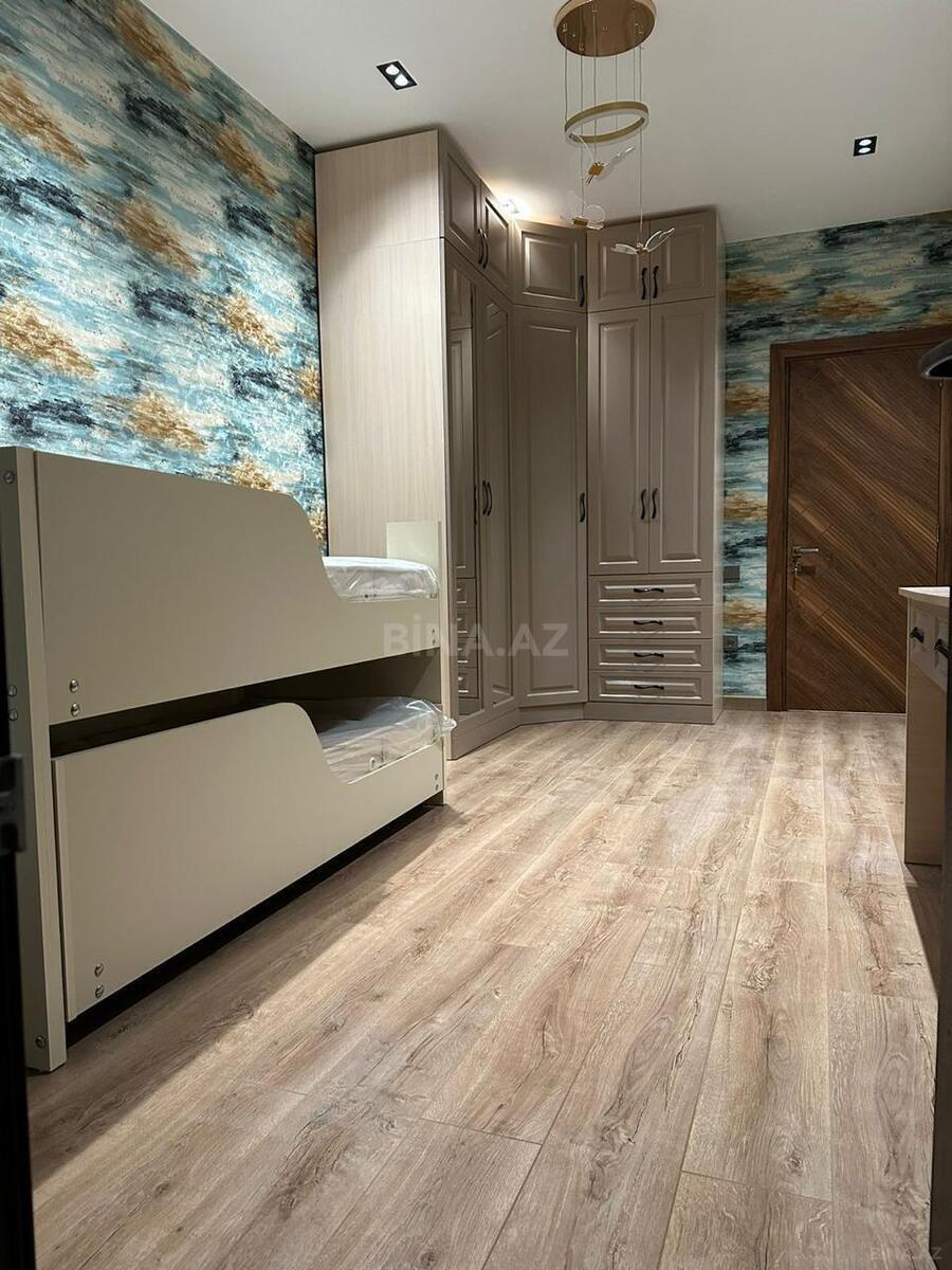 3-комн. новостройка - м. 8 ноября - 145 м² (21)