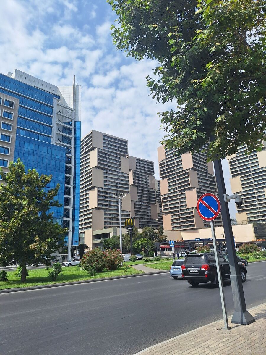 3-комн. новостройка - м. 8 ноября - 145 м² (1)