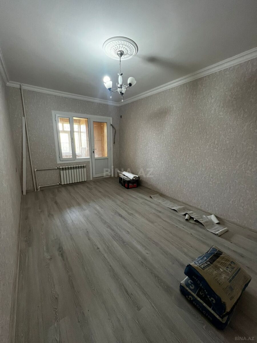 3 otaqlı köhnə tikili - Massiv D q. - 65 m² (9)