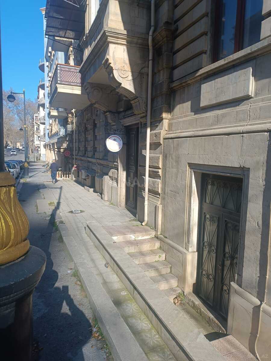 3 otaqlı köhnə tikili - İçəri Şəhər m. - 65 m² (23)