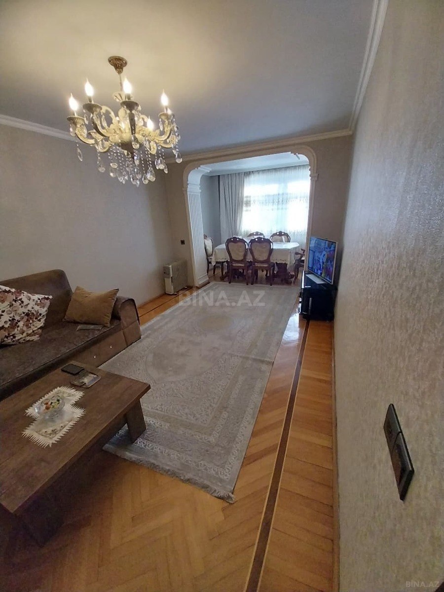 3 otaqlı köhnə tikili - İnşaatçılar m. - 70 m² (1)