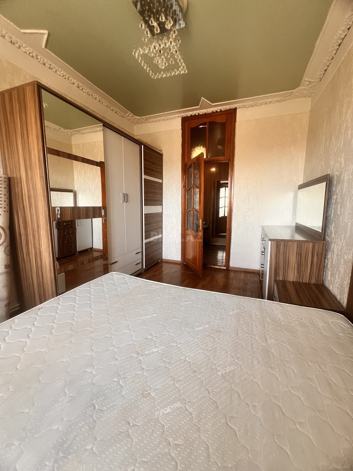 2 otaqlı köhnə tikili - İnşaatçılar m. - 65 m² (2)