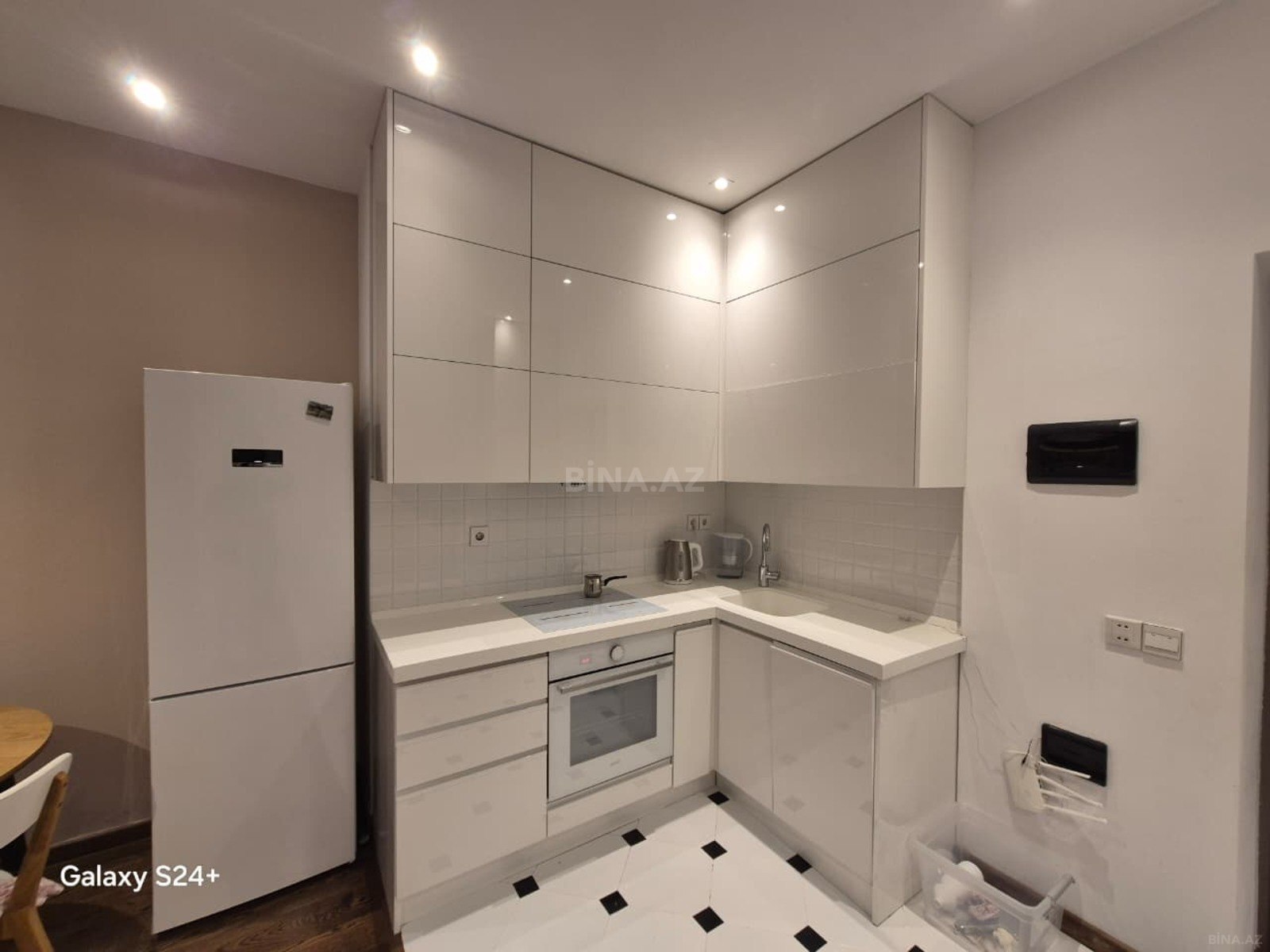 2 otaqlı yeni tikili - 8 Noyabr m. - 65 m² (2)