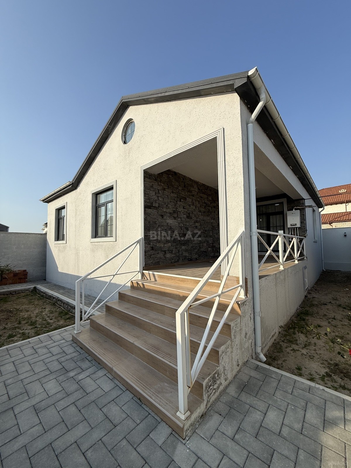 4 otaqlı həyət evi/bağ evi - Şağan q. - 150 m² (1)