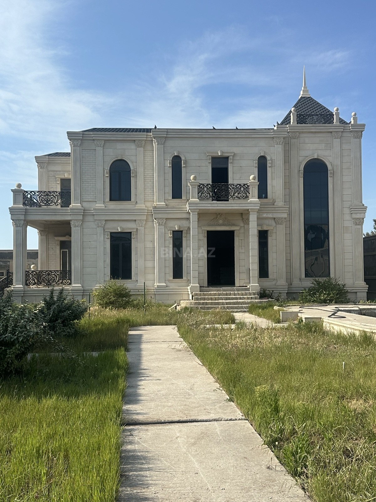 6-комн. дом/дача - пос. Бильгях - 600 м² (1)