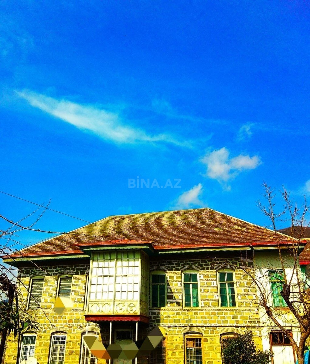 6 otaqlı həyət evi/bağ evi - Şəki - 500 m² (1)