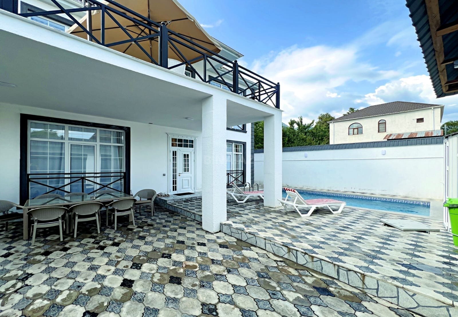 8 otaqlı həyət evi/bağ evi - Qəbələ - 220 m² (4)
