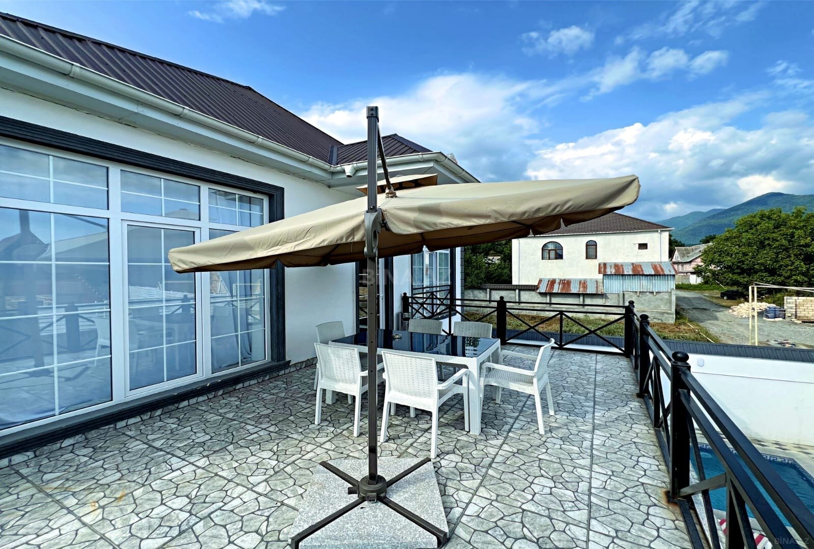 8 otaqlı həyət evi/bağ evi - Qəbələ - 220 m² (3)