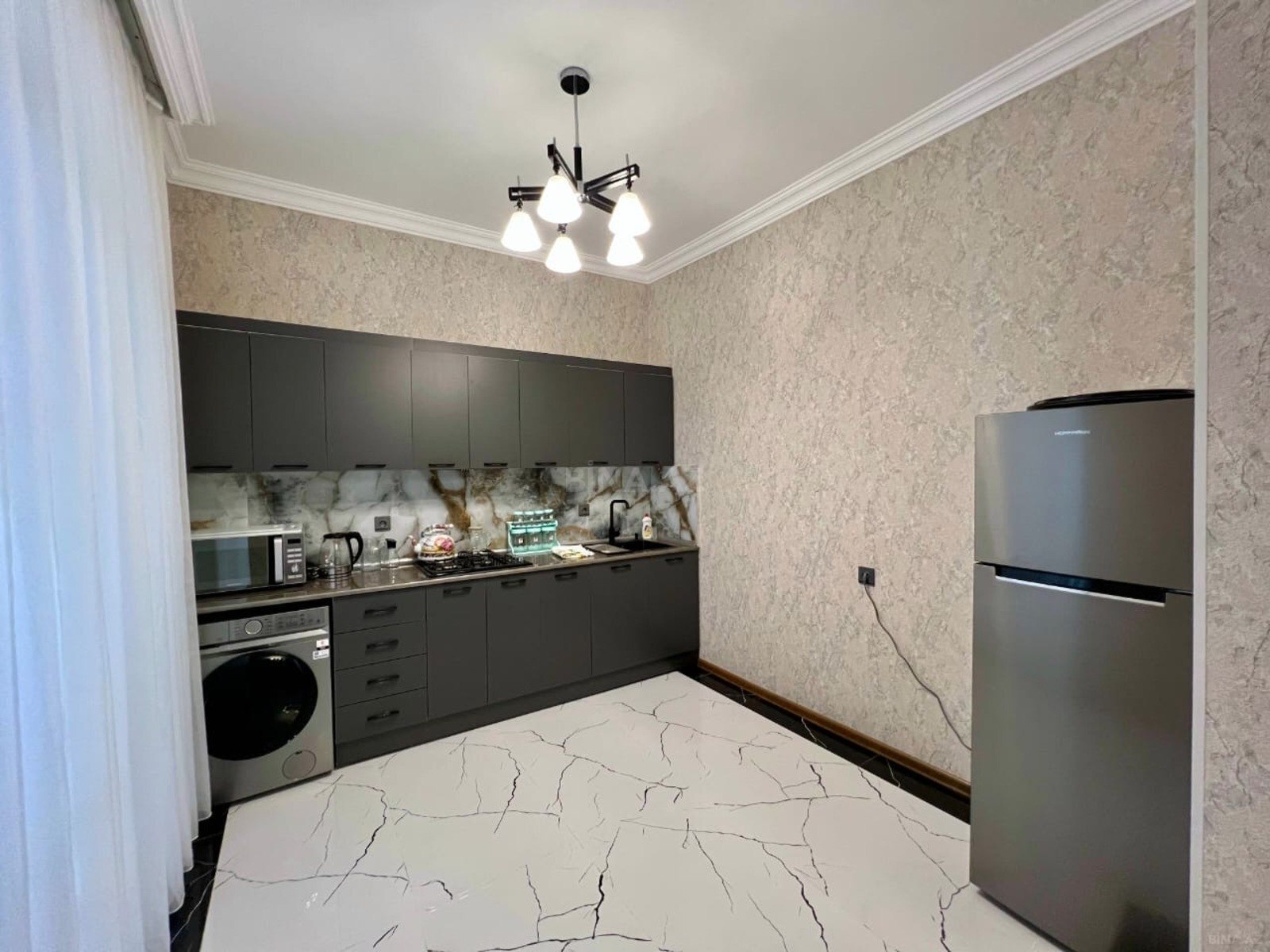 8 otaqlı həyət evi/bağ evi - Qəbələ - 220 m² (16)
