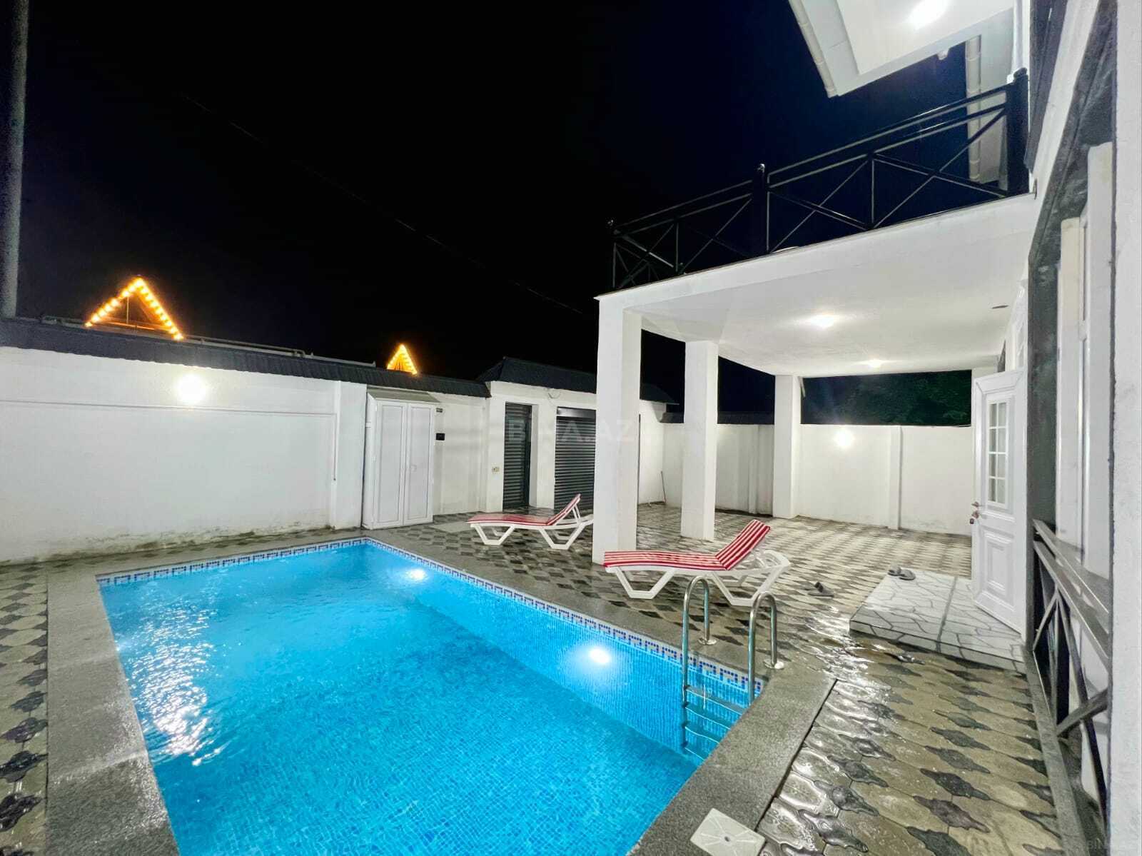 8 otaqlı həyət evi/bağ evi - Qəbələ - 220 m² (12)