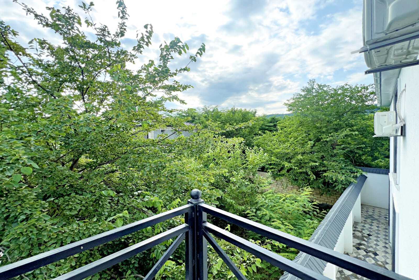 8 otaqlı həyət evi/bağ evi - Qəbələ - 220 m² (5)