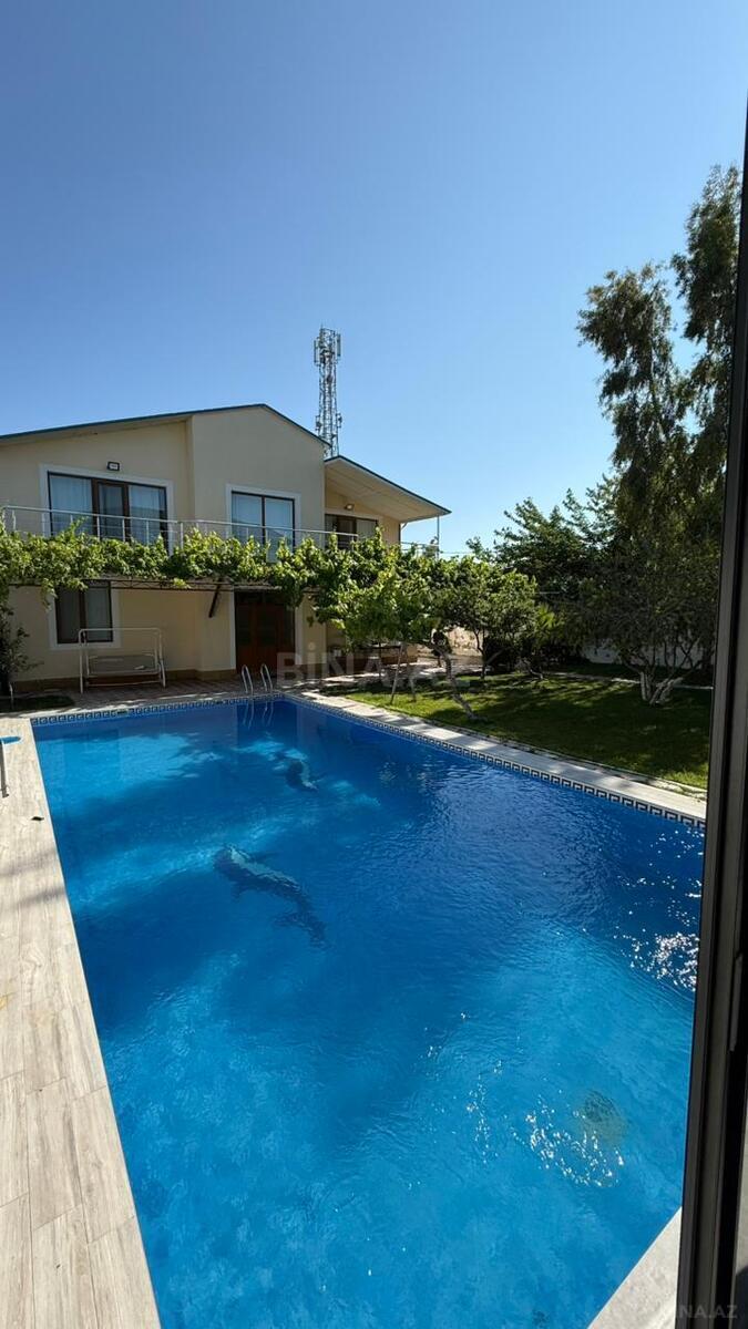 6 otaqlı həyət evi/bağ evi - Mərdəkan q. - 230 m² (1)