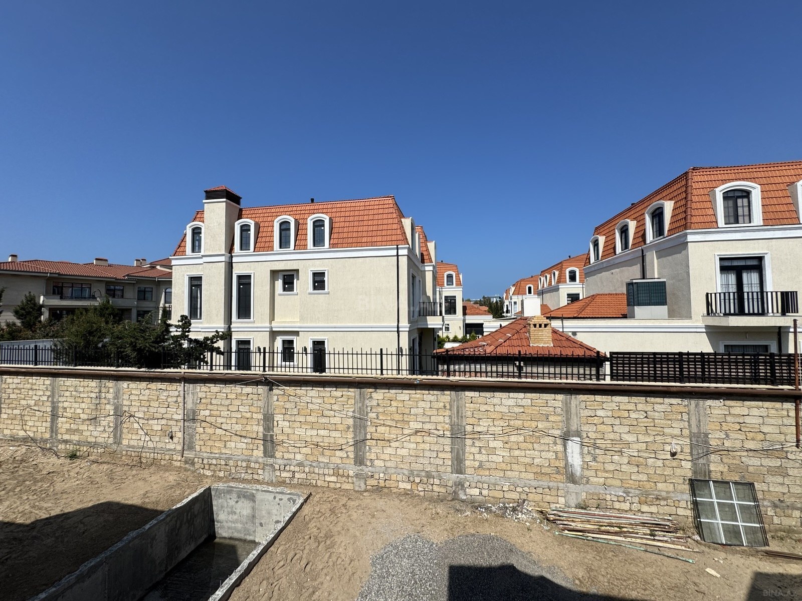 5 otaqlı həyət evi/bağ evi - Sea Breeze q. - 370 m² (10)