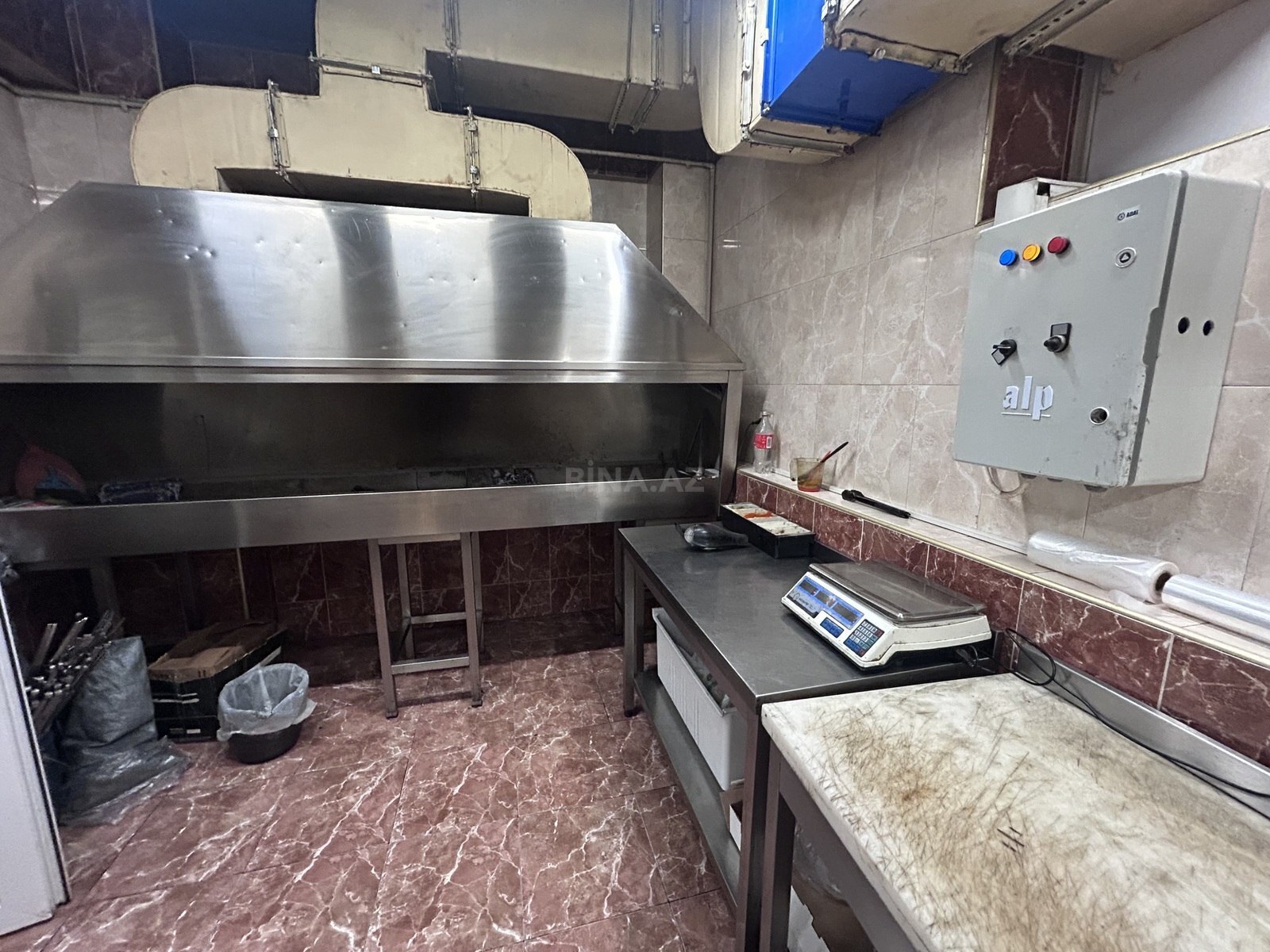 Obyekt - İnşaatçılar m. - 230 m² (23)