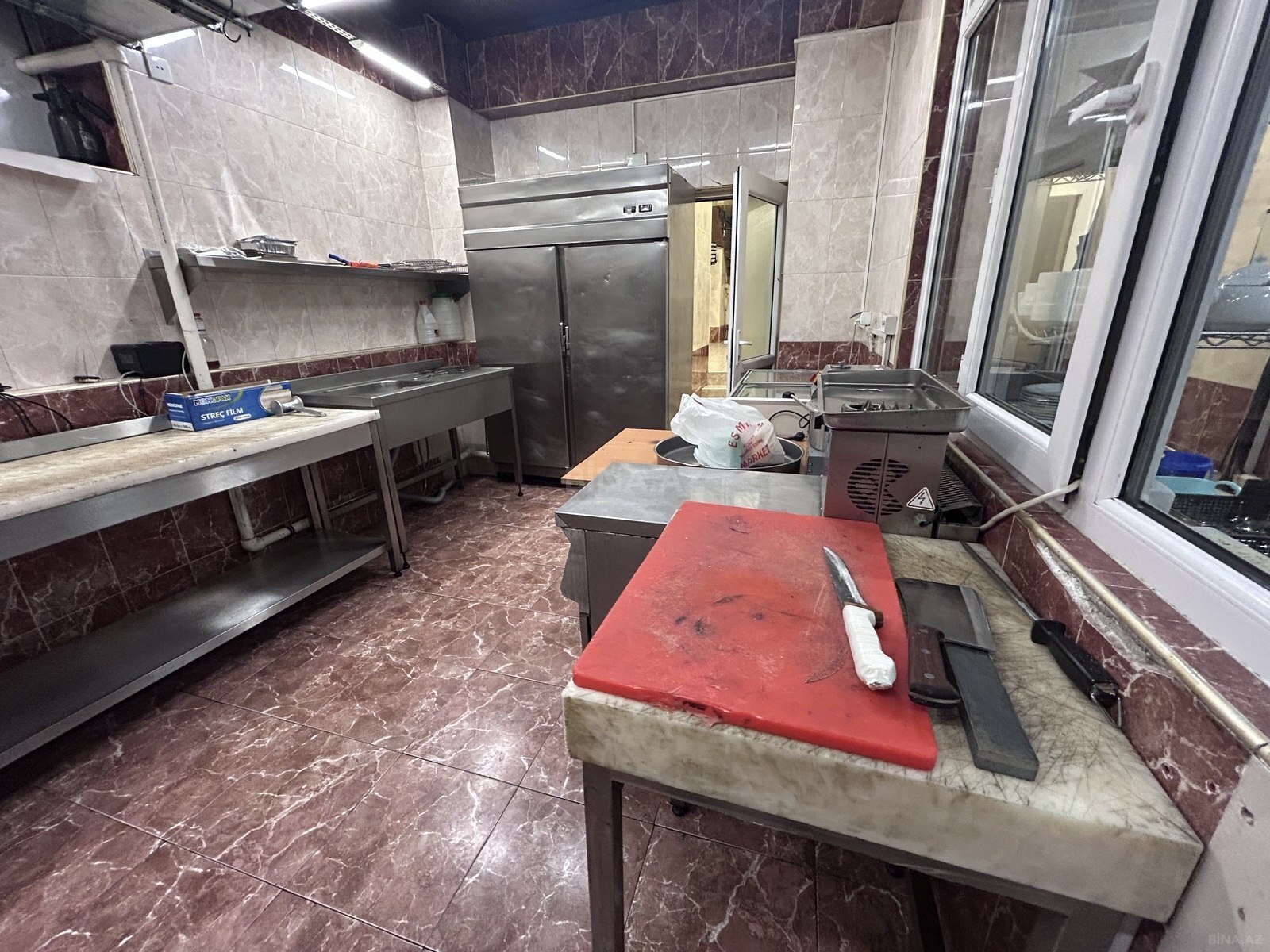 Obyekt - İnşaatçılar m. - 230 m² (24)