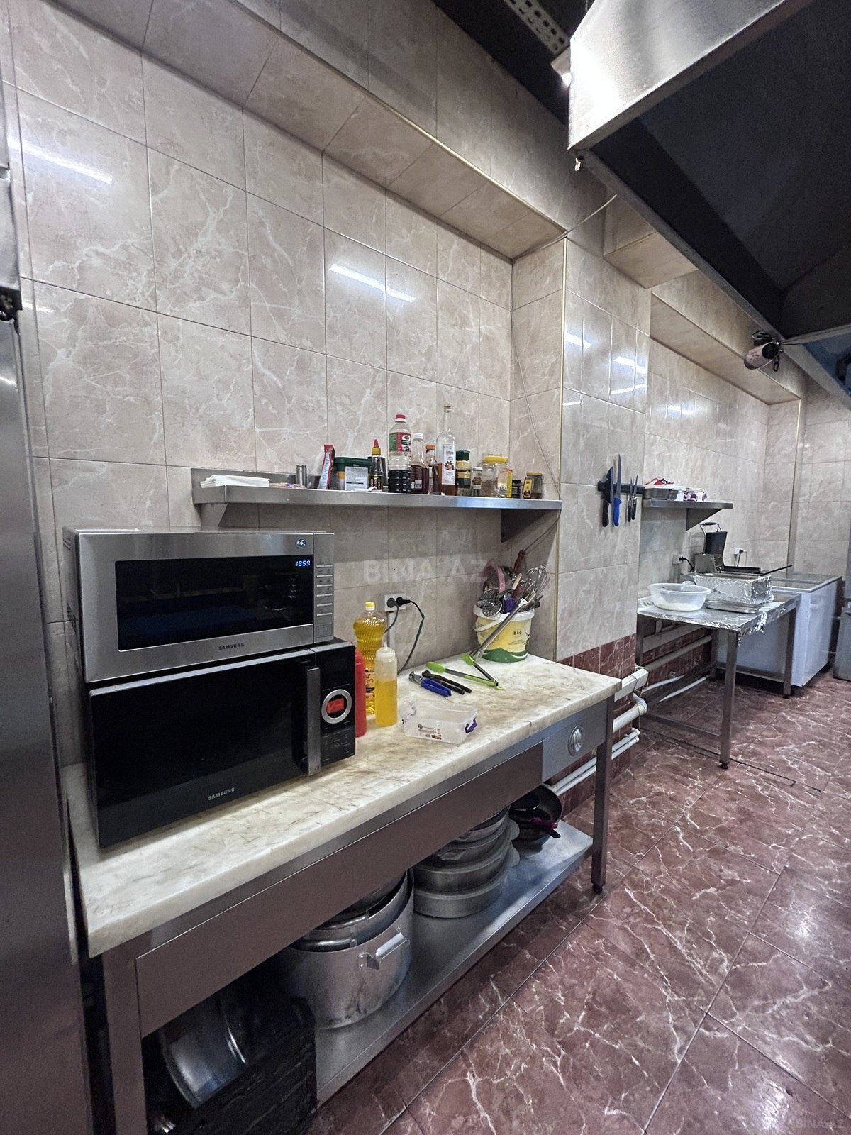 Obyekt - İnşaatçılar m. - 230 m² (18)