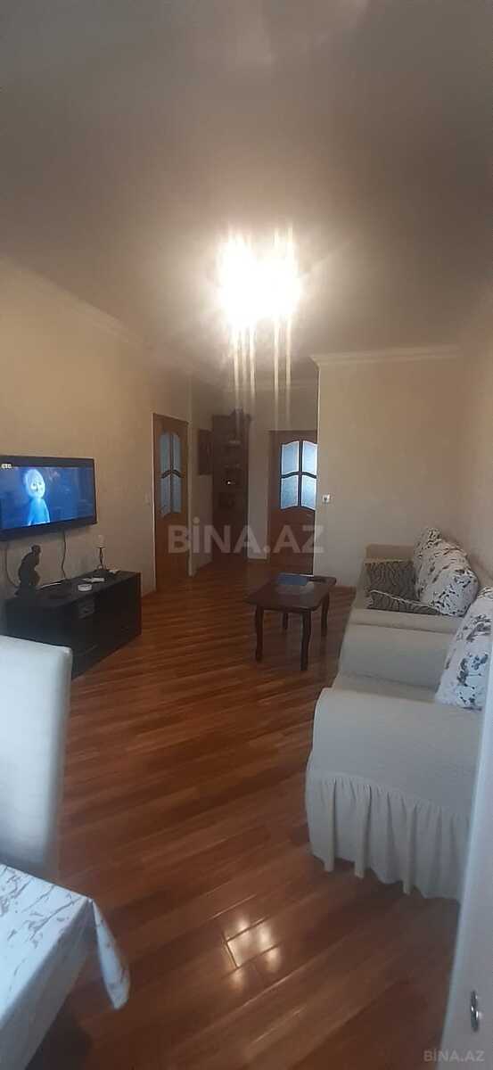 3 otaqlı köhnə tikili - 8 Noyabr m. - 70 m² (1)